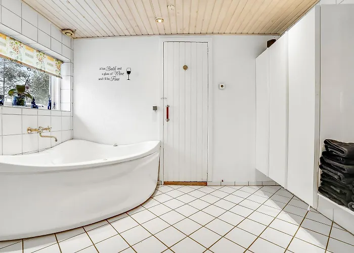 Nedlagt Landbrug Med 3 Lägenhet *